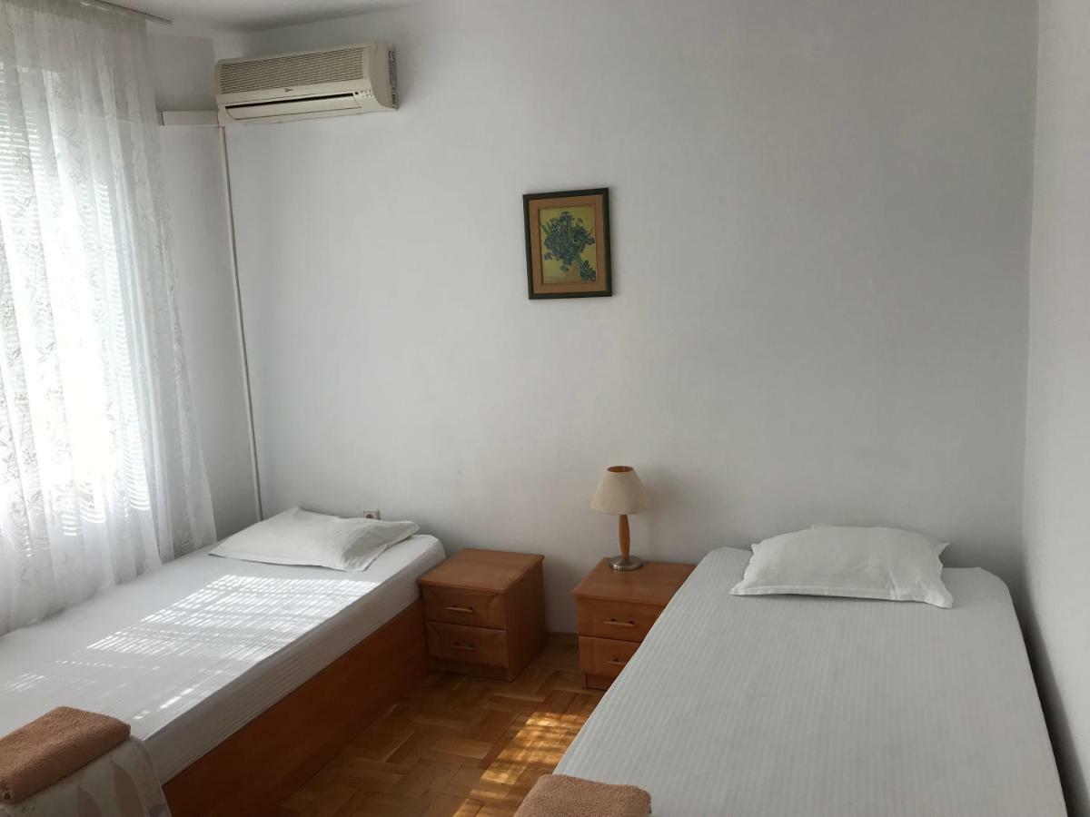 Milena'S House Hotel Burgas Bagian luar foto
