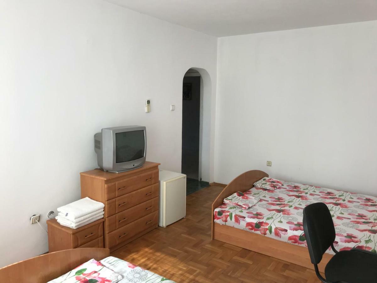 Milena'S House Hotel Burgas Bagian luar foto