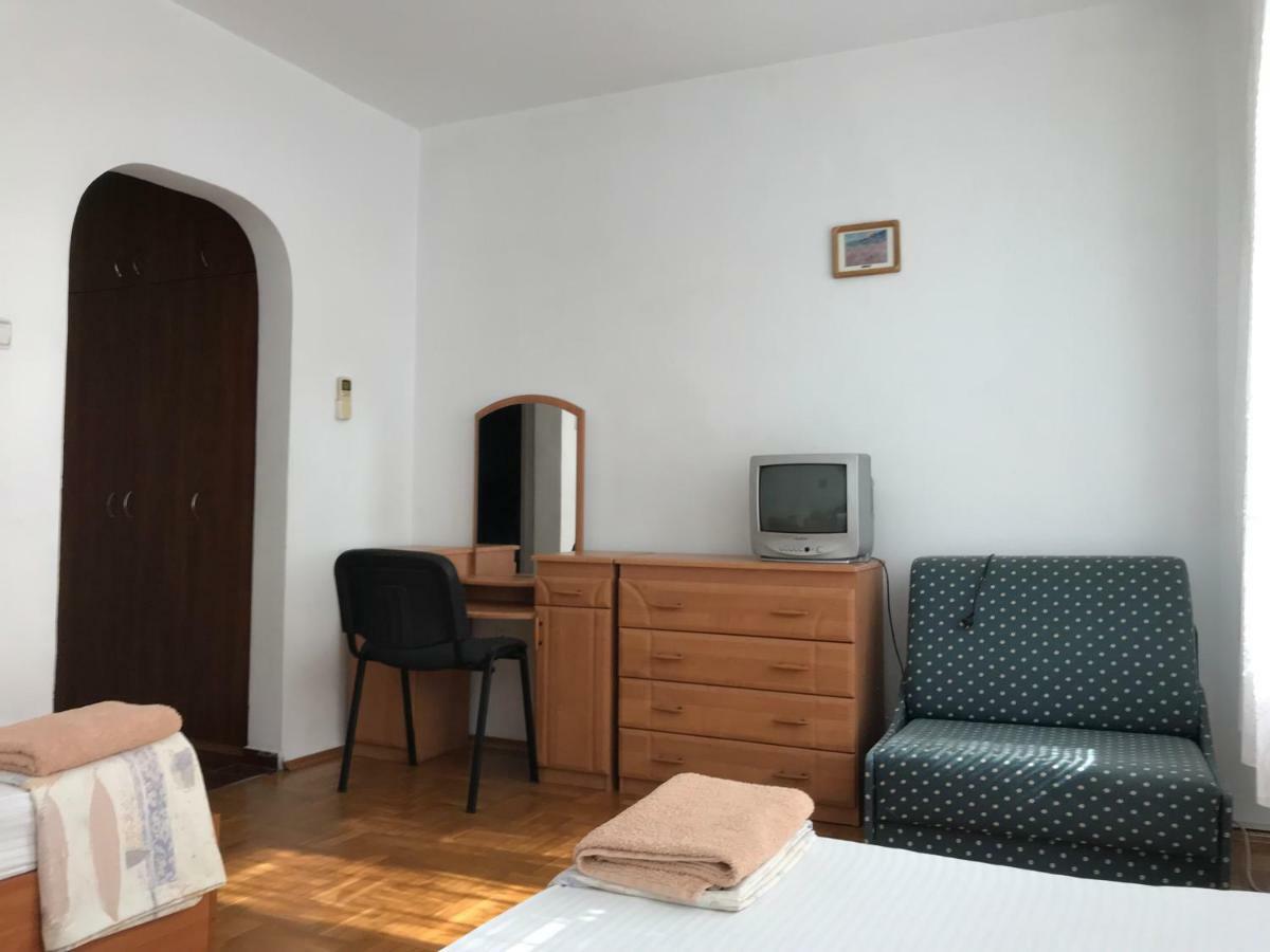 Milena'S House Hotel Burgas Bagian luar foto