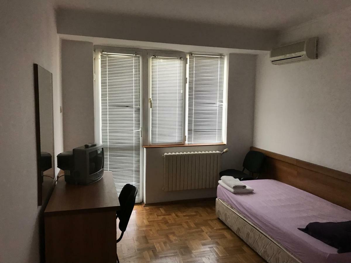 Milena'S House Hotel Burgas Bagian luar foto