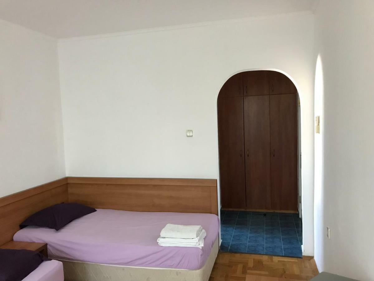 Milena'S House Hotel Burgas Bagian luar foto